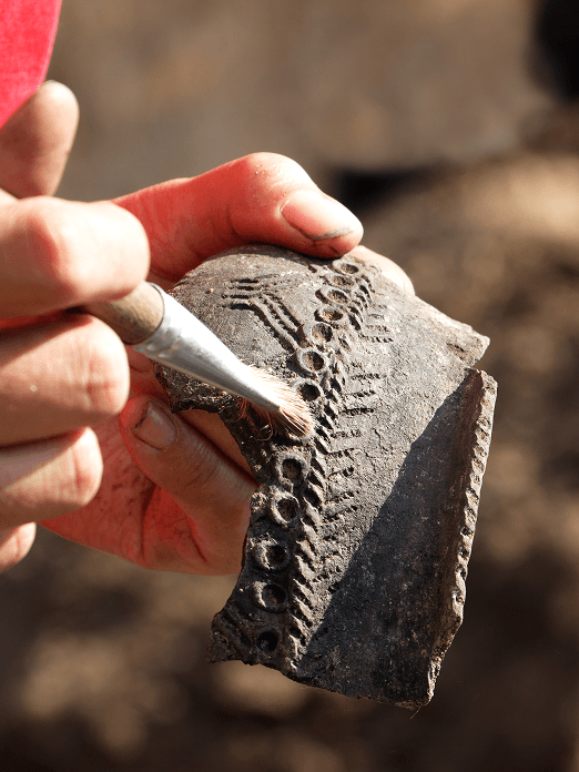Al Ain Museum is committed to preserving, interpreting, and sharing the cultural heritage of Al Ain and the Emirates, while making them accessible to the public.